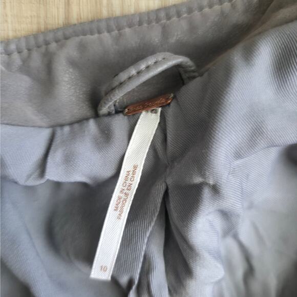 Free People Gray Faux Vegan Leather Zip Up Moto Jacket Women Sz 10 - Picture 6 of 16